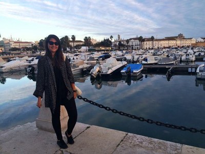 Amanda na cidade de Faro, onde fica a Universidade de Algarve. Foto: arquivo pessoal