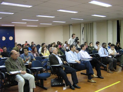 Público na Palestra do Prof. Emanuele
