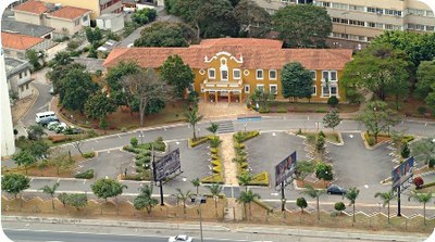 Edifício Alfa e o caminho que o ligava à Avenida Anchieta. Foto: Arquivo Fateo
