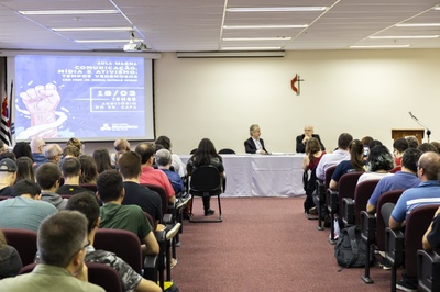 Norval Baitello fala sobre comunicação, mídia e ativismos em aula magna do PPGCOM. Foto: Wagner Ribeiro